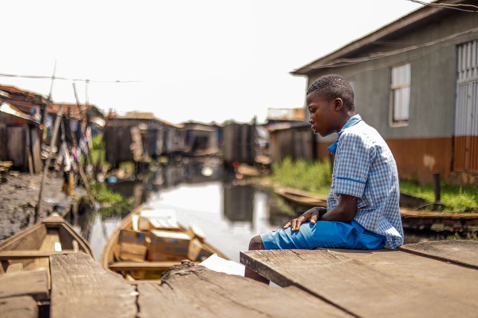Nigeria Amplía Comidas Escolares: UNICEF Monitorea la Nutrición de 3 Millones de Niños