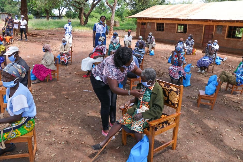 El programa Boresha Afya de Kenia alcanza 1 millón de visitas, PATH programa evaluación para 2026